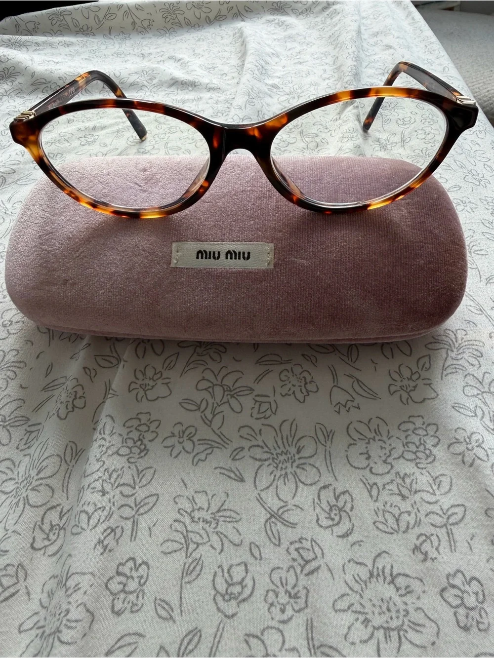 Miu Miu Tortoiseshell Brown Cat-Eye Glasses